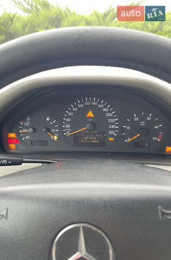 Седан Mercedes-Benz E-Class 2001 в 