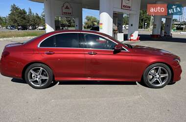 Седан Mercedes-Benz E-Class 2016 в Днепре