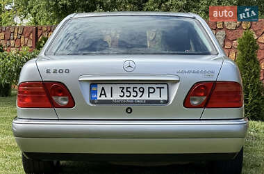 Седан Mercedes-Benz E-Class 1999 в 