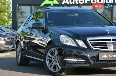 Седан Mercedes-Benz E-Class 2011 в Києві
