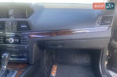 Купе Mercedes-Benz E-Class 2012 в 