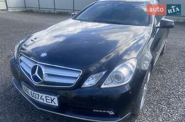Купе Mercedes-Benz E-Class 2012 в 