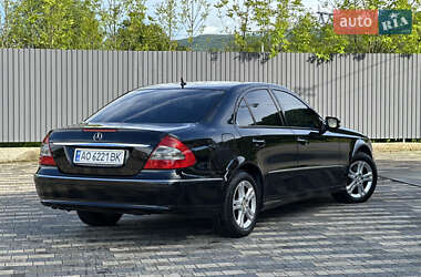 Седан Mercedes-Benz E-Class 2007 в 