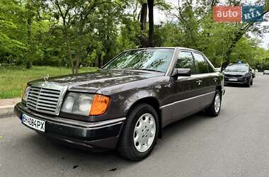 Седан Mercedes-Benz E-Class 1993 в Одессе