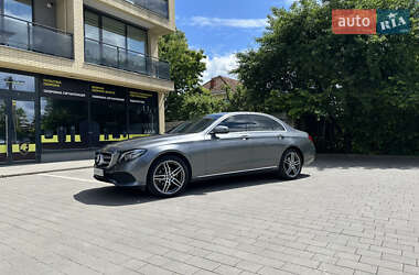 Седан Mercedes-Benz E-Class 2016 в 