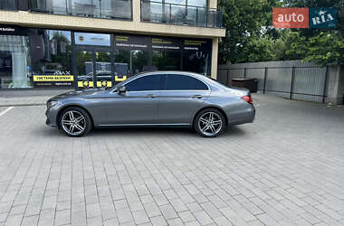 Седан Mercedes-Benz E-Class 2016 в 