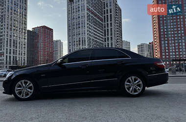 Седан Mercedes-Benz E-Class 2009 в 