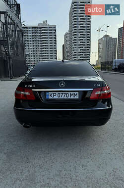 Седан Mercedes-Benz E-Class 2009 в 