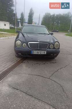 Седан Mercedes-Benz E-Class 2000 в Кременчуці