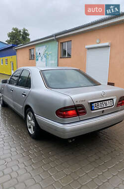 Седан Mercedes-Benz E-Class 1997 в 