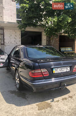 Седан Mercedes-Benz E-Class 1999 в 