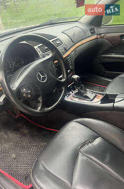 Седан Mercedes-Benz E-Class 2002 в 