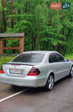 Седан Mercedes-Benz E-Class 2003 в 
