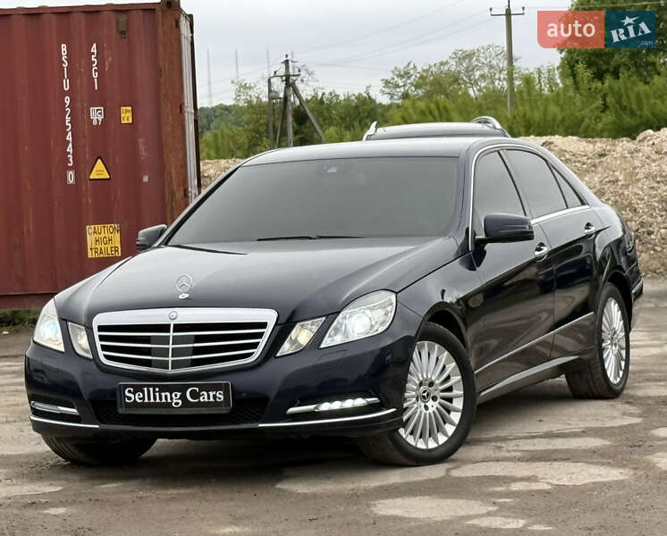 Седан Mercedes-Benz E-Class 2012 в Ровно
