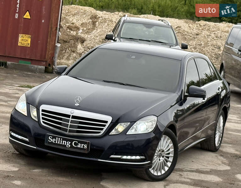 Седан Mercedes-Benz E-Class 2012 в Ровно