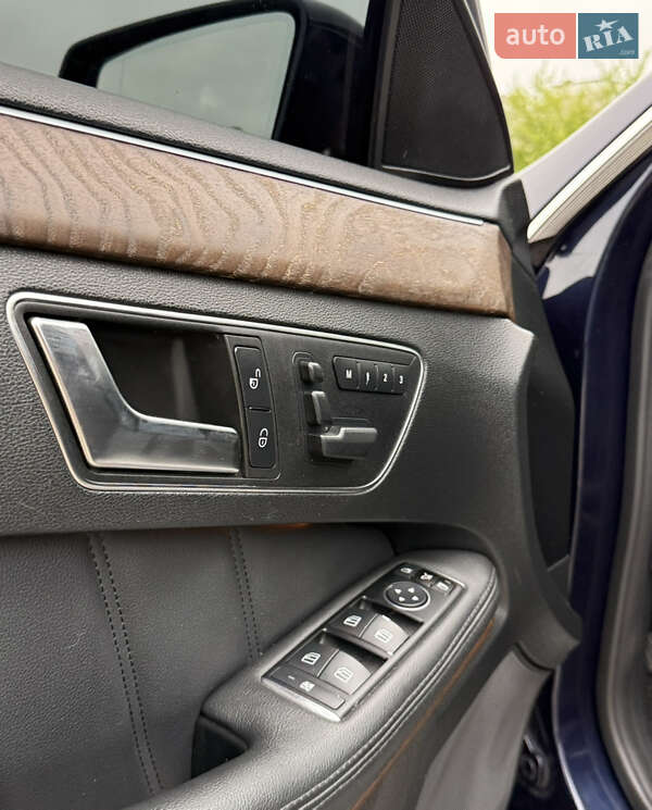 Седан Mercedes-Benz E-Class 2012 в Ровно
