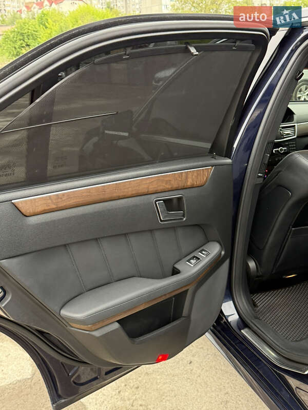 Седан Mercedes-Benz E-Class 2012 в Ровно