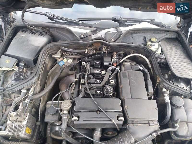 Седан Mercedes-Benz E-Class 2003 в Борисполі