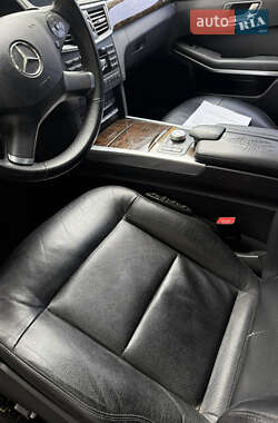 Седан Mercedes-Benz E-Class 2011 в 