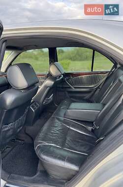 Седан Mercedes-Benz E-Class 2001 в 