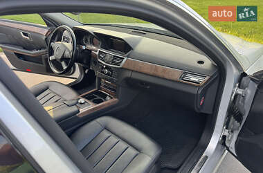 Седан Mercedes-Benz E-Class 2012 в 