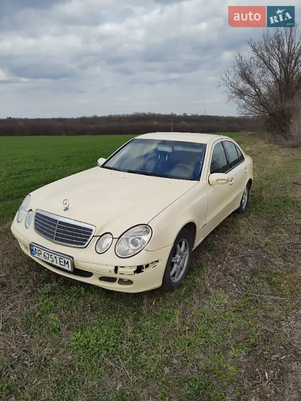 Mercedes-Benz E-Class 2004