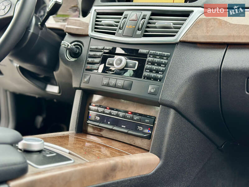 Седан Mercedes-Benz E-Class 2011 в Києві