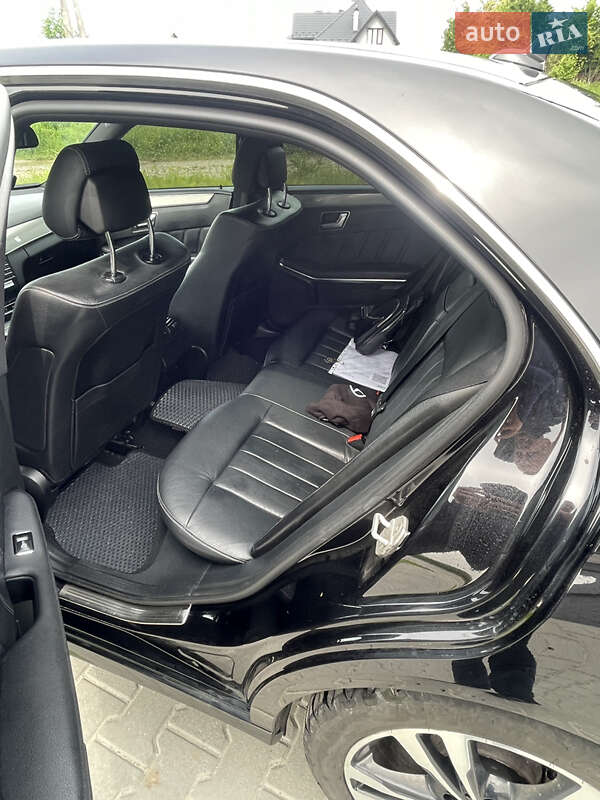 Седан Mercedes-Benz E-Class 2015 в Львове