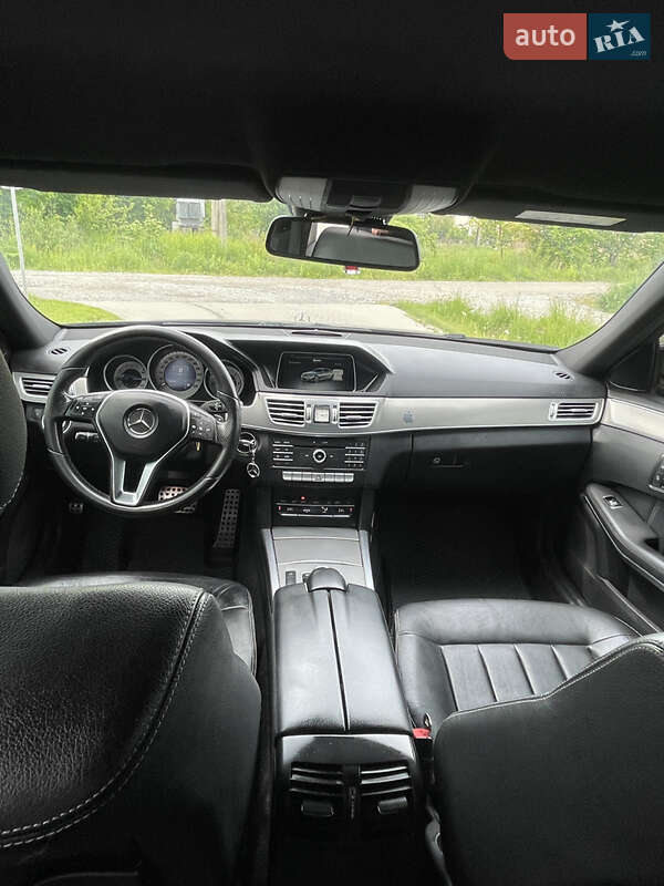 Седан Mercedes-Benz E-Class 2015 в Львове