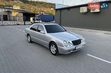 Седан Mercedes-Benz E-Class 2001 в 