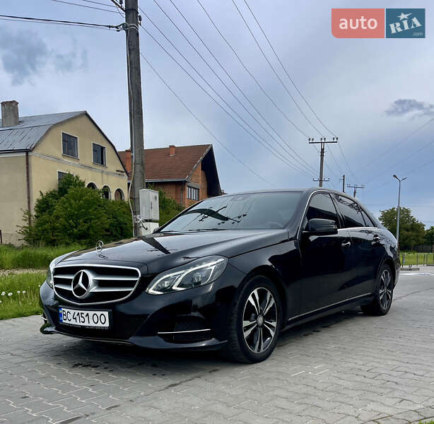 Седан Mercedes-Benz E-Class 2015 в Львове
