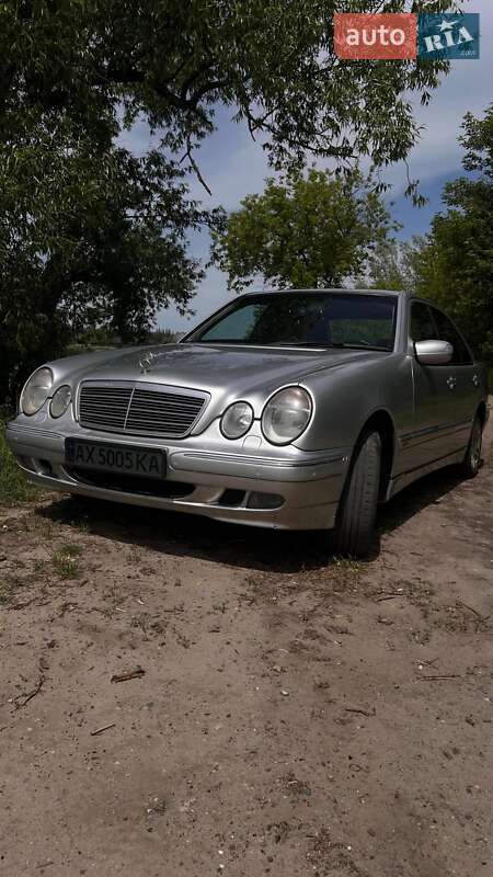 Mercedes-Benz E-Class 2000