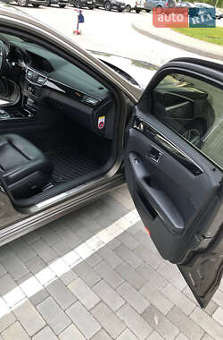 Седан Mercedes-Benz E-Class 2011 в 