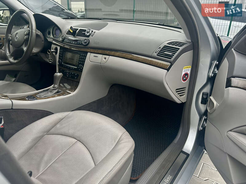 Седан Mercedes-Benz E-Class 2008 в Івано-Франківську