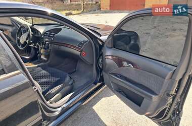Седан Mercedes-Benz E-Class 2002 в 