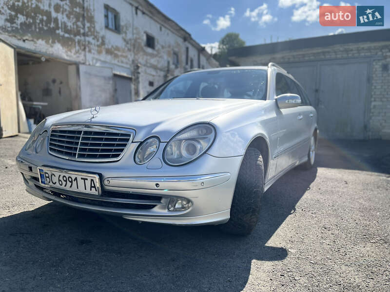 Универсал Mercedes-Benz E-Class 2004 в 