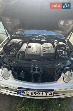 Универсал Mercedes-Benz E-Class 2004 в 