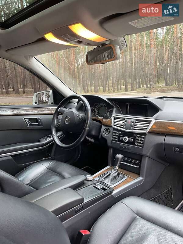 Універсал Mercedes-Benz E-Class 2010 в Смілі