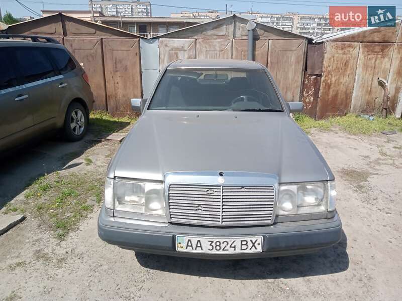 Mercedes-Benz E-Class 1991