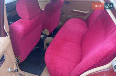 Седан Mercedes-Benz E-Class 1982 в 