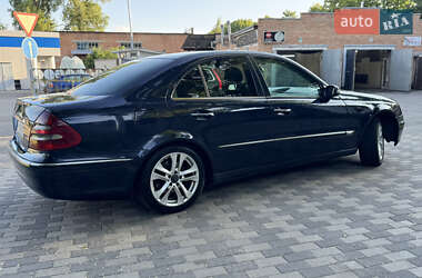 Седан Mercedes-Benz E-Class 2002 в 
