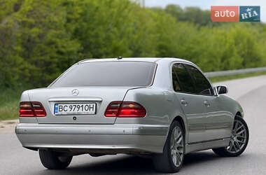 Седан Mercedes-Benz E-Class 2000 в 
