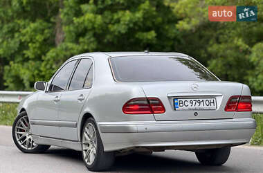Седан Mercedes-Benz E-Class 2000 в 