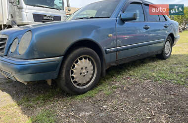 Седан Mercedes-Benz E-Class 1998 в Харькове