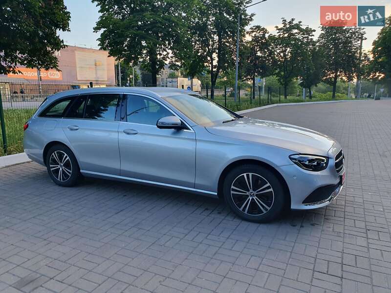 Универсал Mercedes-Benz E-Class 2021 в Киеве