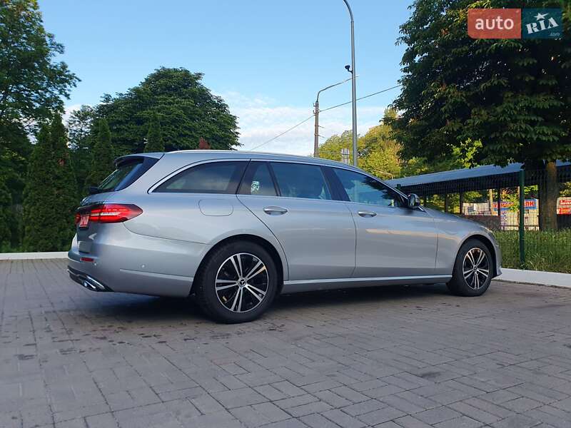Универсал Mercedes-Benz E-Class 2021 в Киеве