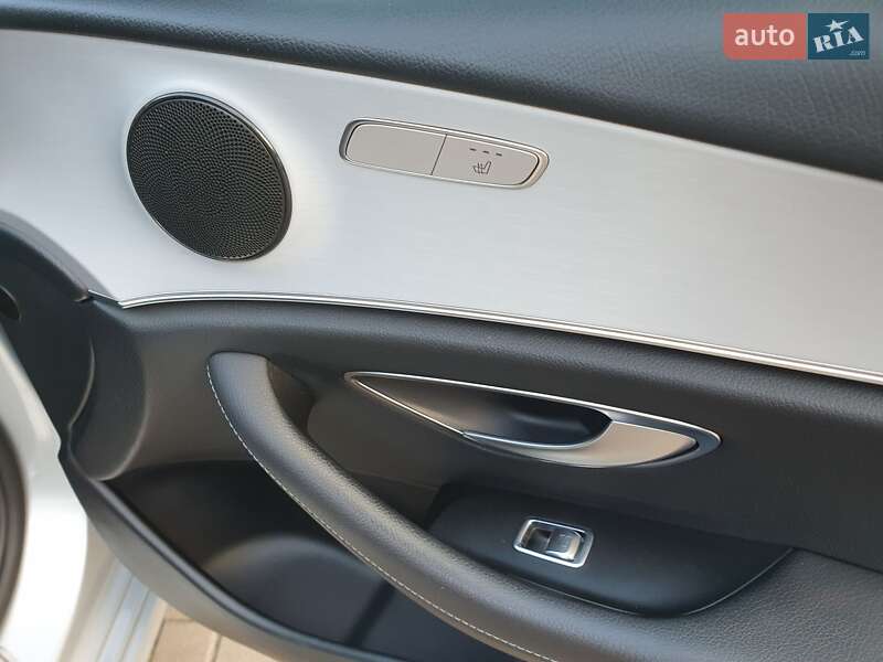 Универсал Mercedes-Benz E-Class 2021 в Киеве