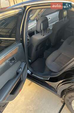Седан Mercedes-Benz E-Class 2011 в Виноградові