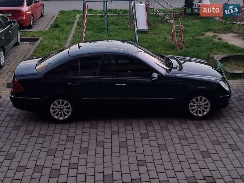 Седан Mercedes-Benz E-Class 2007 в Ужгороде