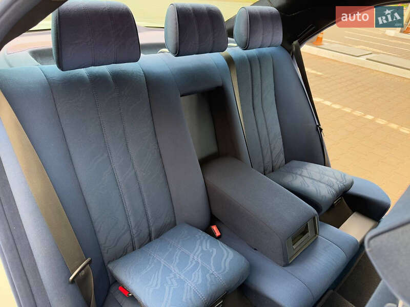 Седан Mercedes-Benz E-Class 1999 в Кривом Роге